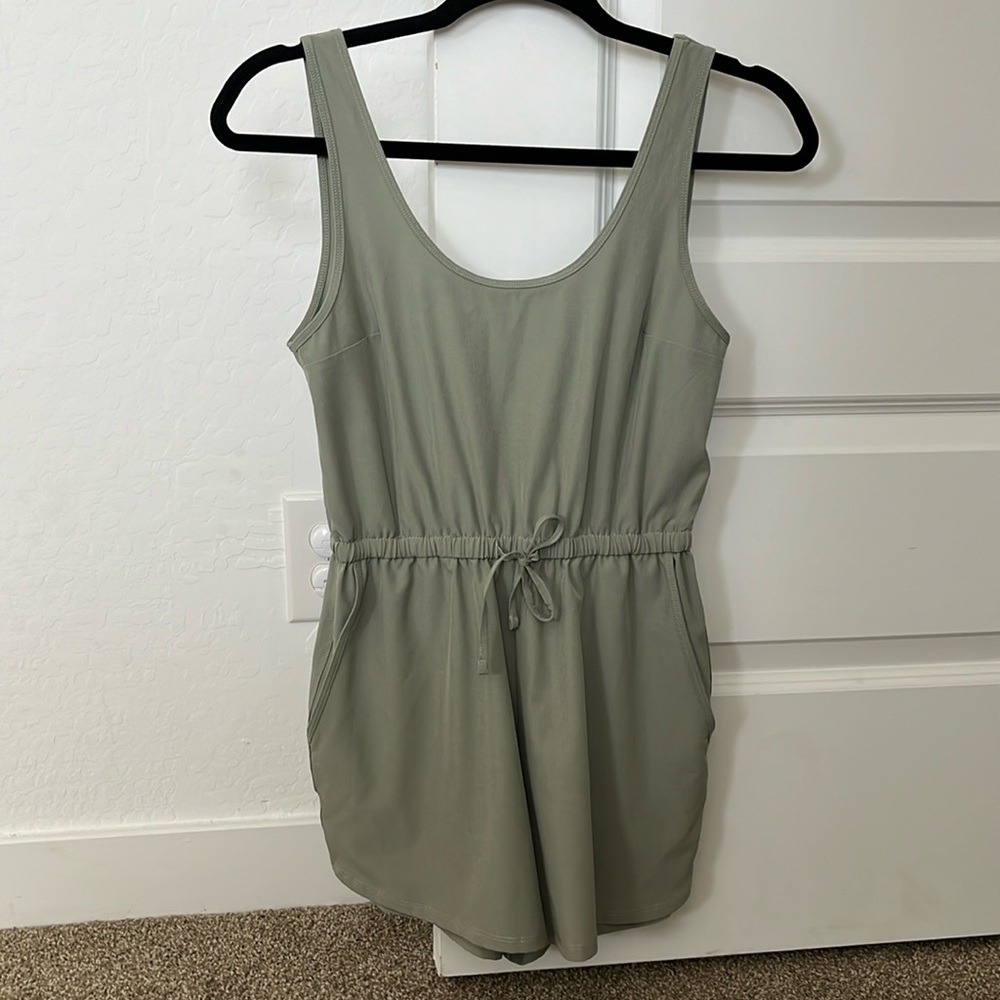 Abercrombie and fitch women’s traveler romper xs petite